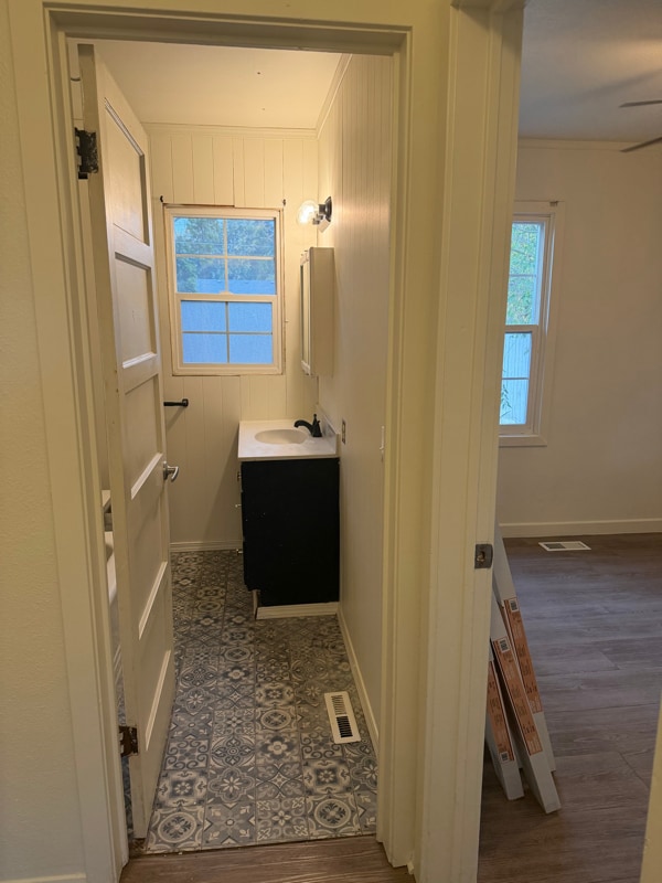 Foto del edificio - 1425 Farrell Ln