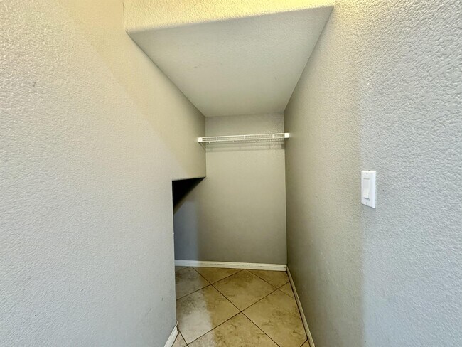 Foto del edificio - 10544 Pembroke Bay St