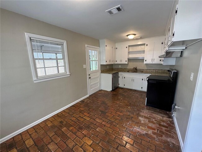 Foto del edificio - 2909 Halls Mill Rd