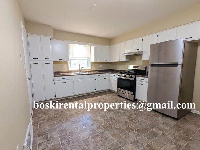 kitchen - 248 Flintridge Dr