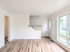 Building Photo - 1150 Valleyview Ave SW