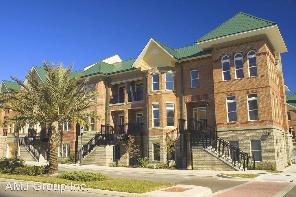 Primary Photo - 111 NE 4 St