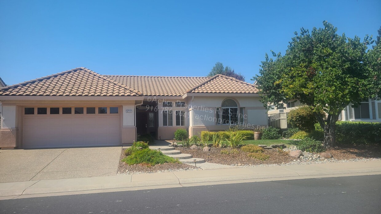 Primary Photo - Sun City: 55&older Community - Single Stor...