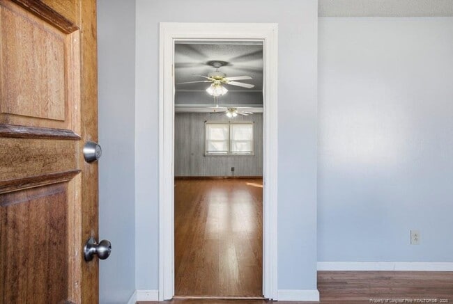 Foto del edificio - 815 Bedrock Dr