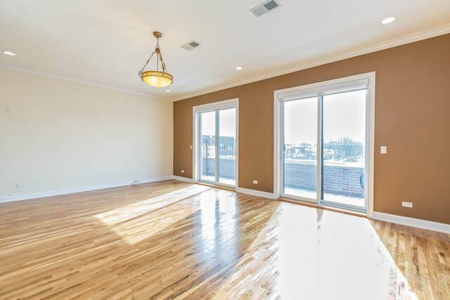 Foto del edificio - 3300 W Lawrence Ave