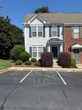 Building Photo - 230 Spring Crossing Cir