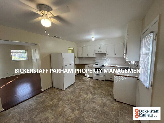 Foto del edificio - Modern Conveniences & Entertainment, All W...