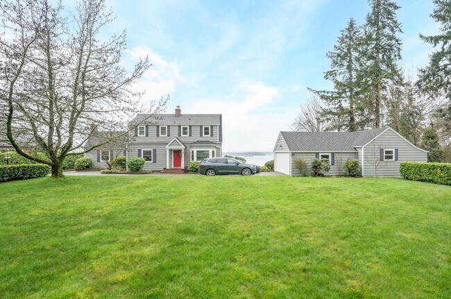 Building Photo - Stunning Home with Breathtaking Views in T...