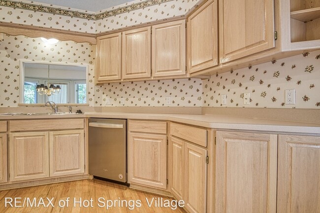 Building Photo - 3 br, 2 bath House - 105 Cifuentes Way