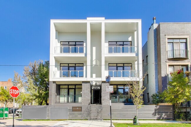 Building Photo - 2456 W Cortez St