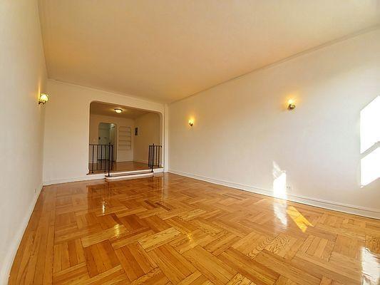 Foto principal - 2 bedroom in Bronx NY 10468