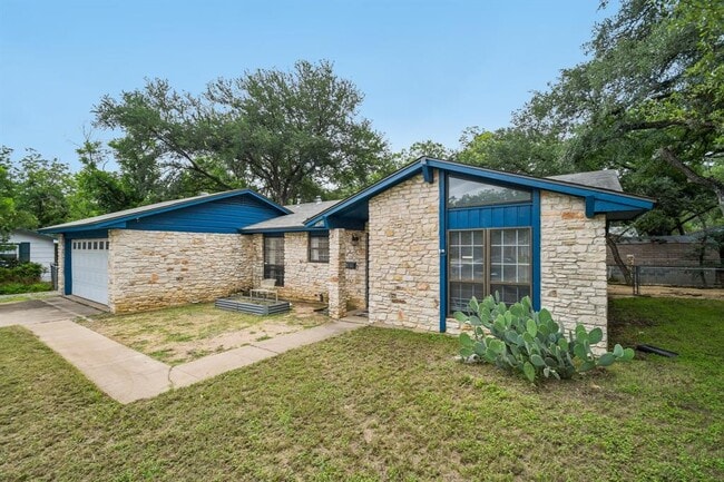 Building Photo - 5409 Hunters Glen