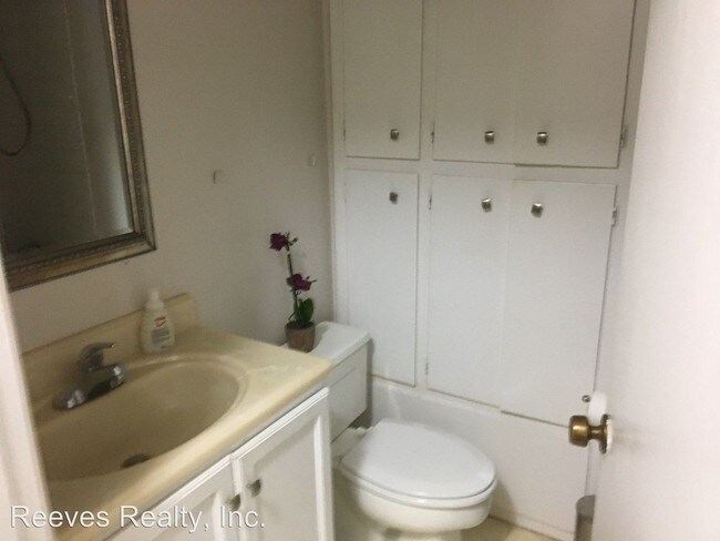 Building Photo - 4 br, 2 bath House - 4063 Todd Boulevard