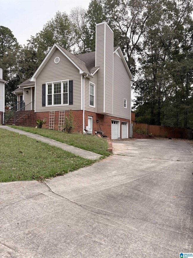 Building Photo - 3360 Brookview Trace