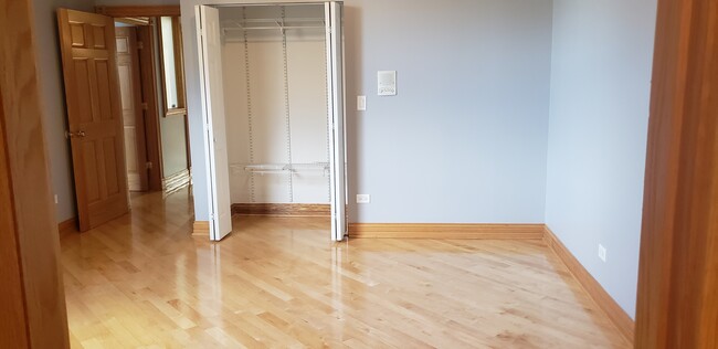 Foto del edificio - 4619 S Prairie Ave