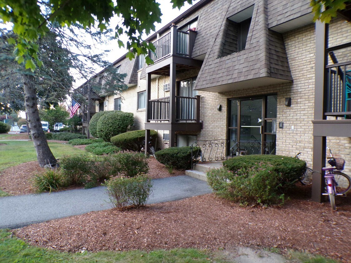 Primary Photo - 9 Tiffany Rd