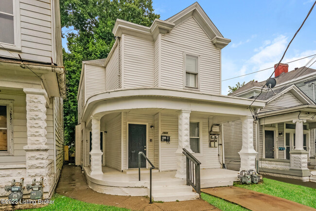 Building Photo - 2622 Bank St