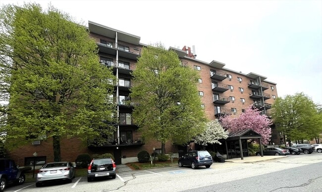 Building Photo - 1321 Worcester Rd