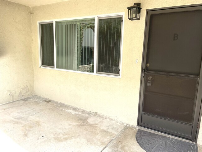 Front Door - 1209 Amethyst St