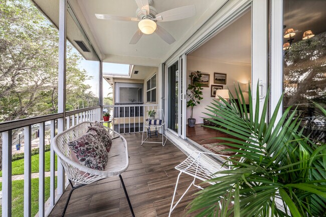Foto del edificio - 1200 SW 12th Ct