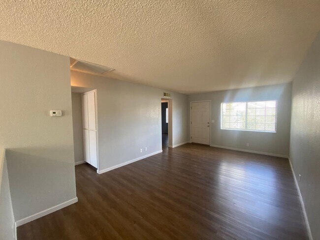 Foto del edificio - 2 Bedroom 2 Bathroom Town Home