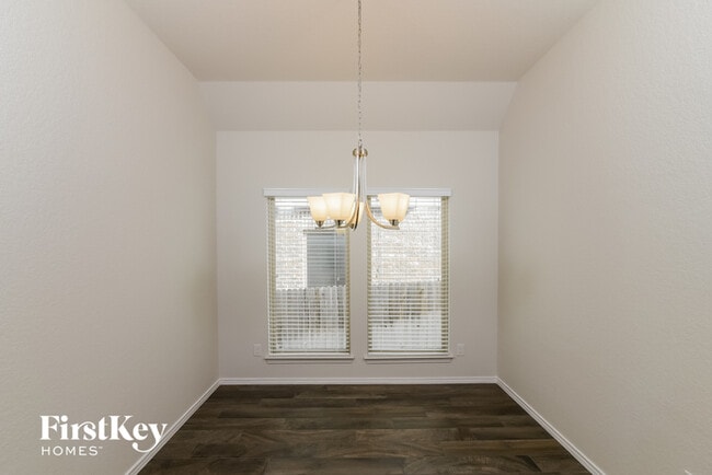 Building Photo - 2122 Calate Ridge