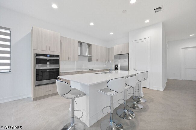 Building Photo - 5293 Marano Dr