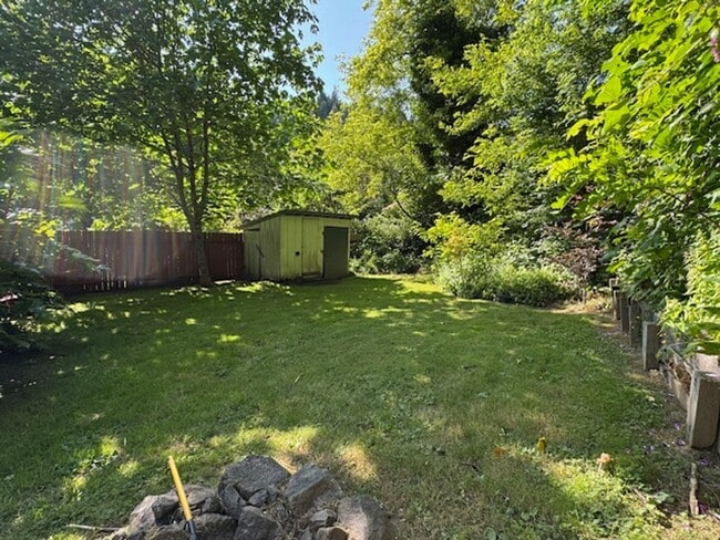 Building Photo - 6241 Skunk Hollow Rd