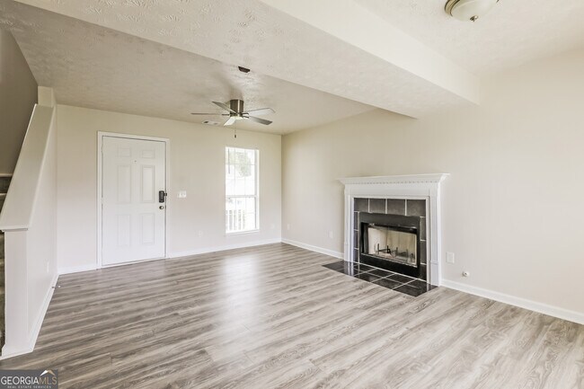 Building Photo - 7282 Williamsburg Dr