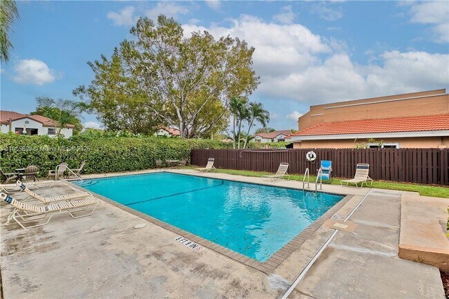 Foto del edificio - 12032 S Las Palmas Dr