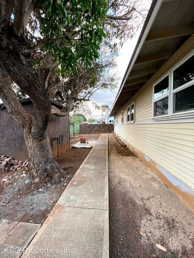 Building Photo - 3 br, 2 bath House - 91-508 Pupu Street