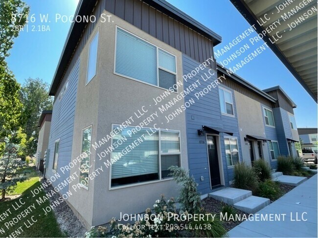 Foto del edificio - Stylish Garden City Townhome with Modern A...