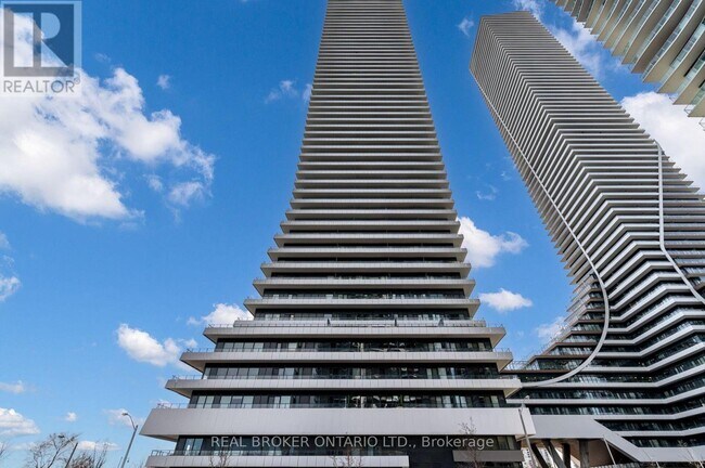 Building Photo - 20-2920 Shore Breeze Dr