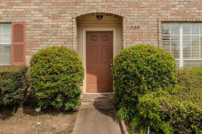 Foto del edificio - 1133 Green Meadow St