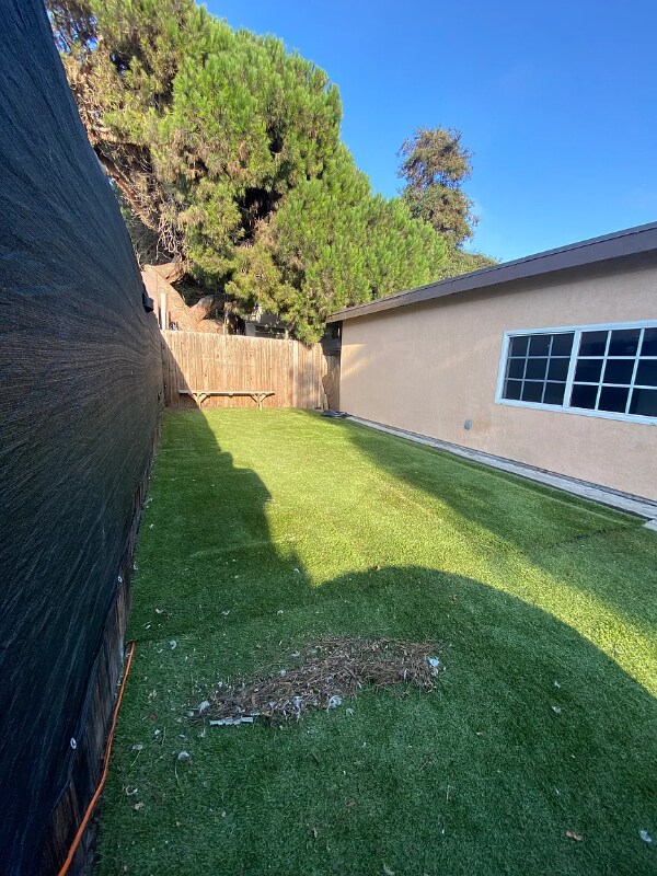 Foto del edificio - 1610-12 Dahlia Ave