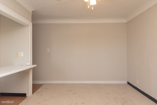 Building Photo - 1809 N Lincoln Park W