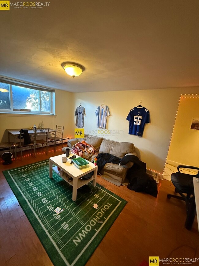 Foto del edificio - 2012 Commonwealth Ave