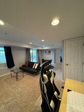 Building Photo - 5494 S Picadilly St