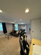 Building Photo - 5494 S Picadilly St