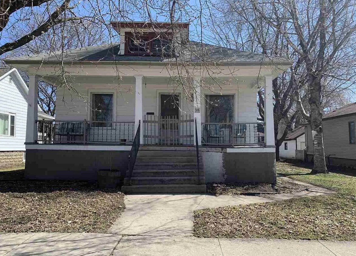 Foto principal - 319 S Maple Ave