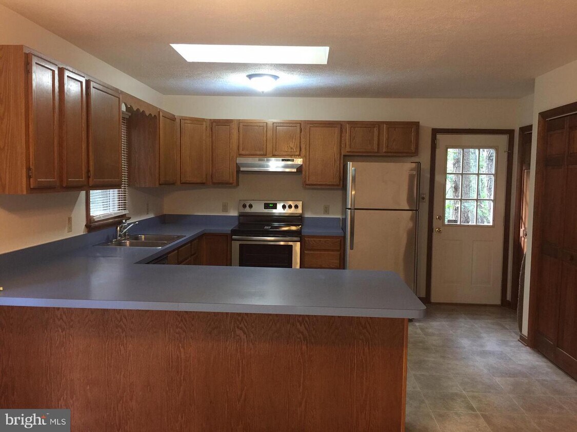 11116 Stockade Dr, SPOTSYLVANIA, VA 22553 House Rental in