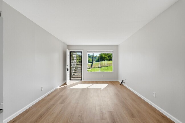 Foto del edificio - 27735 Mountain Meadow Rd