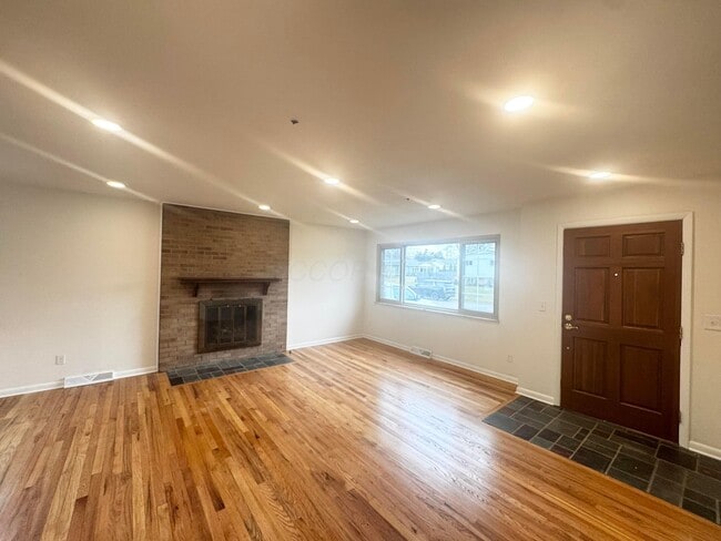 Foto del edificio - 3640 Tillbury Ave