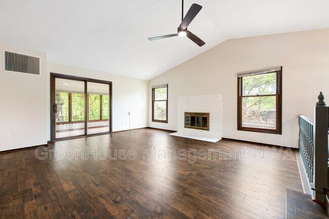 Building Photo - 31 Cora Cir