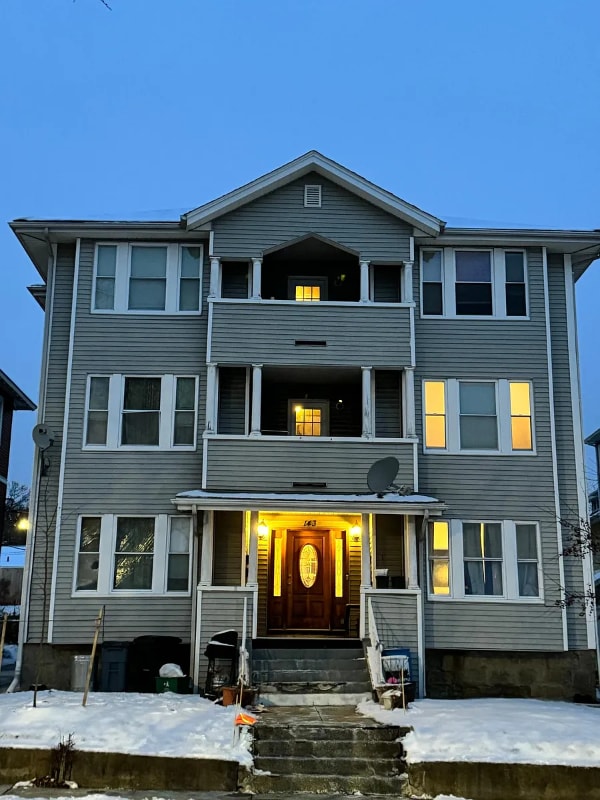 Building Photo - 143 Providence St