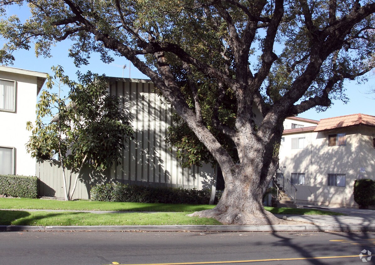 Building Photo - Pickering Apartments
