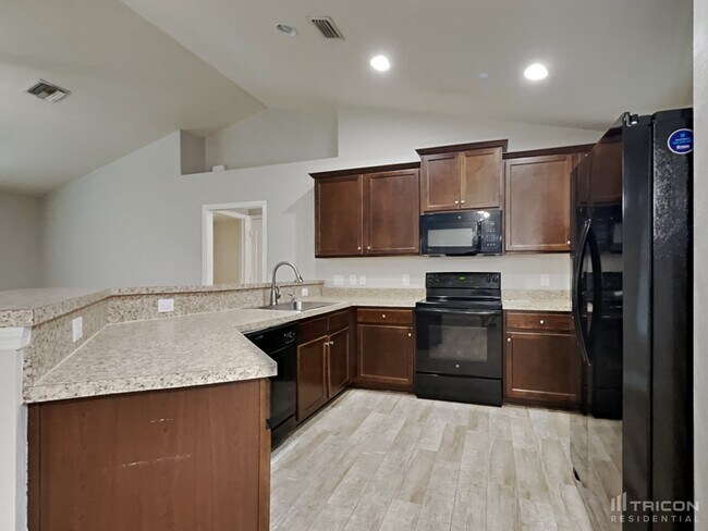 Foto del edificio - 22404 Cheryl Ave