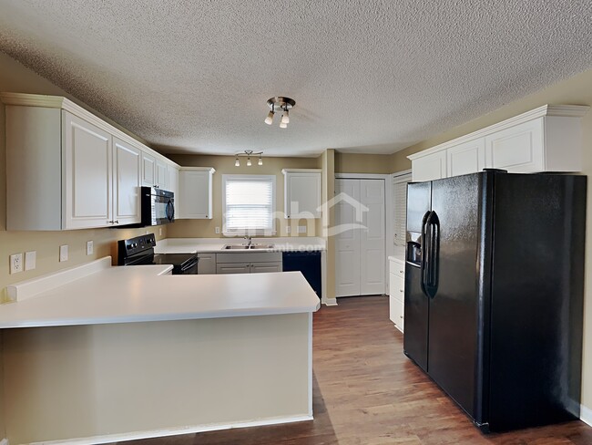 Building Photo - 7101 Missionary Ridge Dr