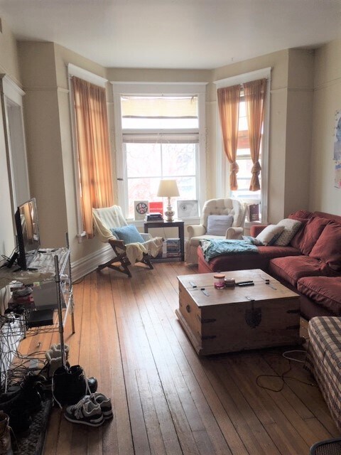 Foto del edificio - 3630 N Hermitage Ave