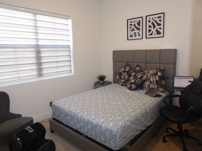 Building Photo - COMING SOON! 5 Bedroom Home for Rent in Sa...